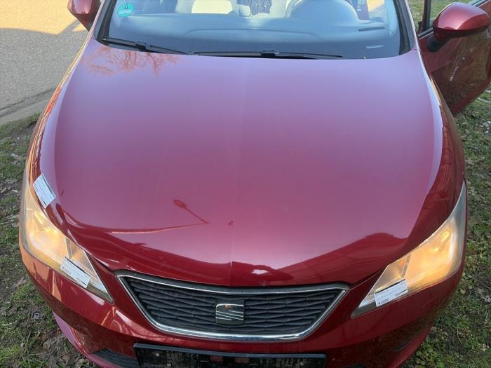Używane Maska Seat Ibiza IV SC (6J1) 1.2 12V Cena € 300,00 Procedura marży oferowane przez JCR Janssen Car Recycling