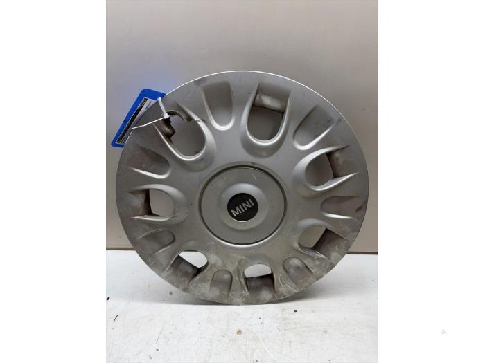 Używane Kolpak Mini Mini (F56) 1.5 12V Cooper Cena € 19,95 Procedura marży oferowane przez JCR Janssen Car Recycling