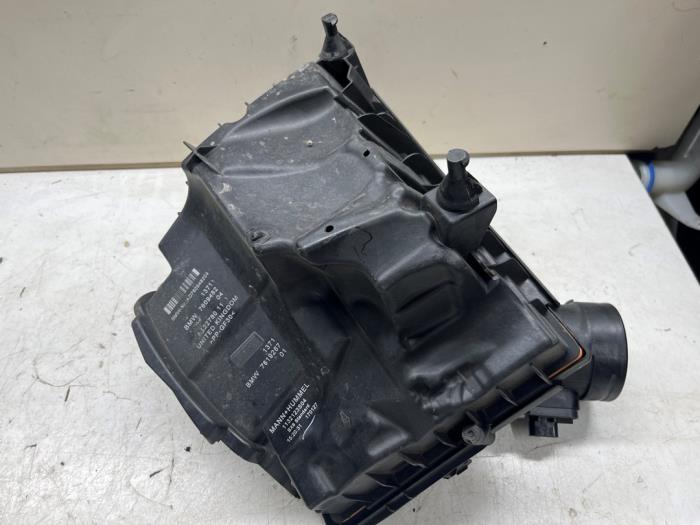 Gebrauchte Luftfiltergehäuse Mini Mini (F56) 1.5 12V Cooper Preis € 75,00 Margenregelung angeboten von JCR Janssen Car Recycling
