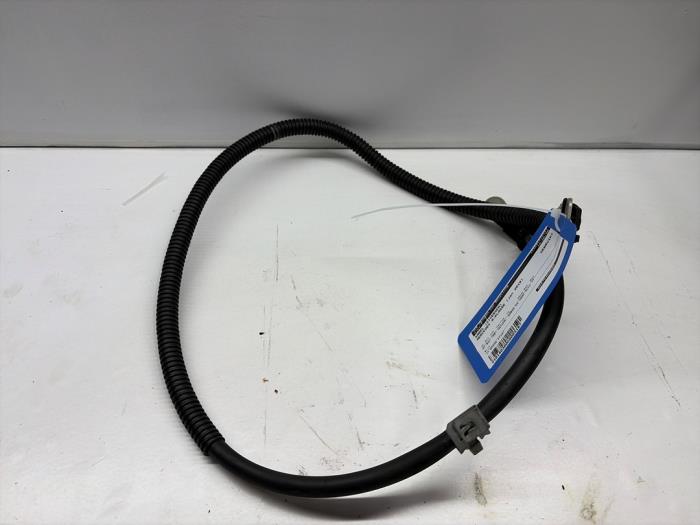 Używane Kabel (rózne) Mercedes A (177.0) 2.0 A-250 Turbo 16V 4Matic Cena € 35,00 Procedura marży oferowane przez JCR Janssen Car Recycling