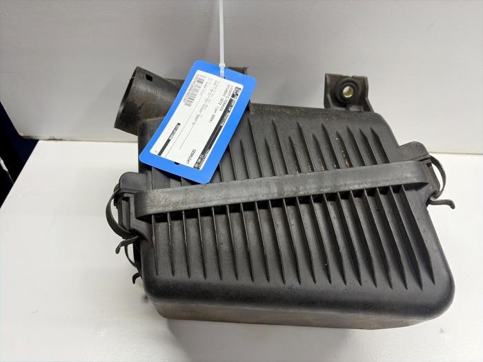 Begagnade Luftfilterhus Hyundai Getz 1.3i 12V Pris € 24,95 Marginaltabell erbjuds av JCR Janssen Car Recycling