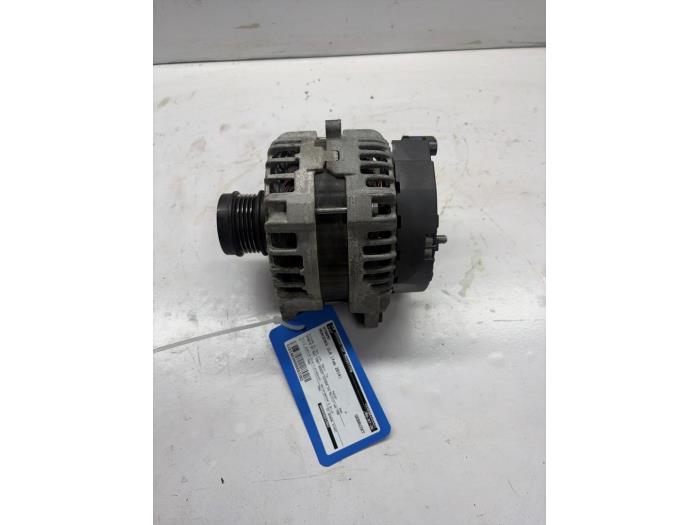 Begagnade Dynamo Mercedes CLA (117.3) 2.0 CLA-250 Turbo 16V Pris € 39,99 Marginaltabell erbjuds av JCR Janssen Car Recycling