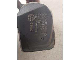 Drosselklappengehäuse van een Volkswagen Golf IV Variant (1J5) 1.6 16V 2002