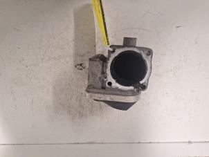 Drosselklappengehäuse van een Volkswagen Golf IV Variant (1J5) 1.6 16V 2002