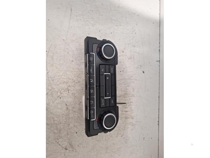 Begagnade Klimatpanel Volkswagen Golf VI (5K1) 1.2 TSI BlueMotion Pris € 45,00 Marginaltabell erbjuds av Autodemontagebedrijf W. de Laat