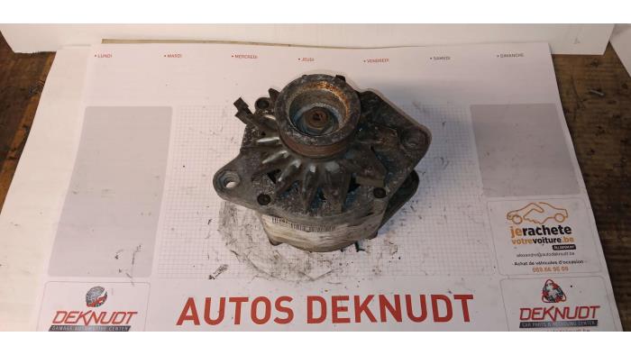 Używane Pradnica Fiat Coupe Cena € 60,50 Z VAT oferowane przez Autos Deknudt SA