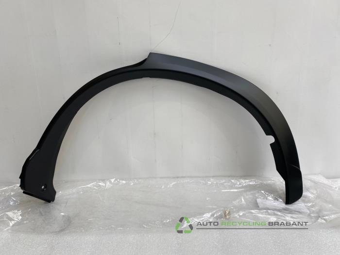 Usados Extensor de guardabarros Mitsubishi Eclipse Cross (GK/GL) Precio € 96,80 IVA incluido ofrecido por Auto Recycling Brabant