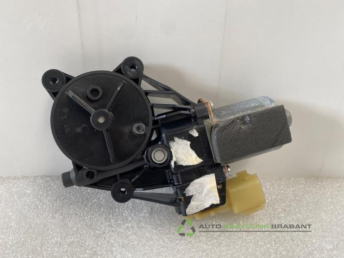 Usados Motor de ventanilla de puerta Landrover Range Rover Sport (LW) 3.0 TDV6 Precio € 60,00 IVA incluido ofrecido por Auto Recycling Brabant
