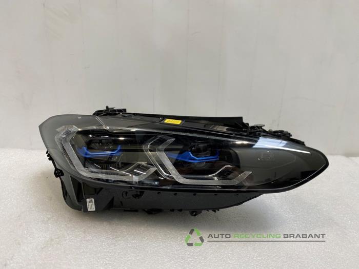 Używane Reflektor prawy BMW 4 serie (G22) 420d 2.0 16V Cena € 1.000,00 Procedura marży oferowane przez Auto Recycling Brabant