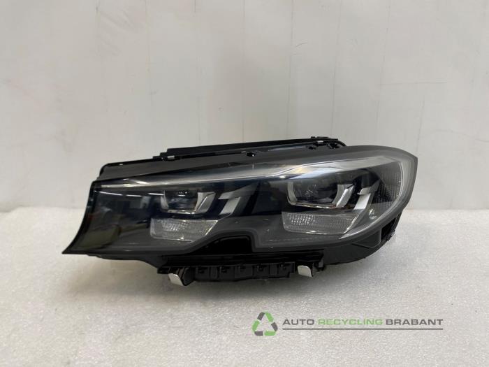 Używane Reflektor lewy BMW 3 serie (G20) 316d 2.0 TwinPower Turbo 16V Hybrid Drive Cena € 450,00 Procedura marży oferowane przez Auto Recycling Brabant