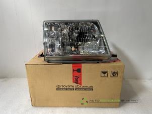 Used Headlight, left Toyota Land Cruiser 100 (J10) 4.2 TDI 100 24V Price € 150,00 Inclusive VAT offered by Auto Recycling Brabant