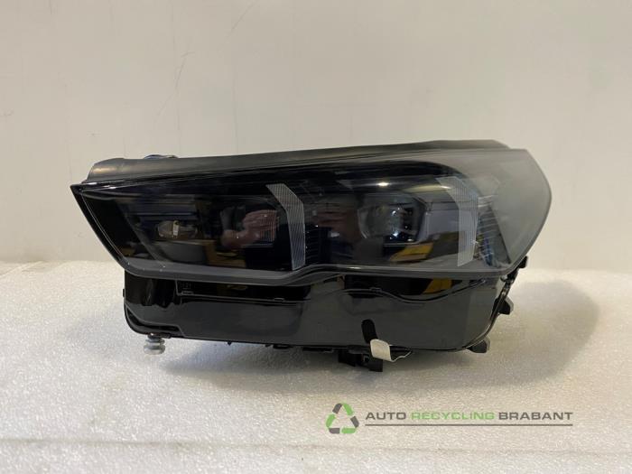 Usados Faro izquierda BMW 5 serie (G60) 520d 2.0 TwinPower Turbo 16V Precio € 1.250,00 Norma de margen ofrecido por Auto Recycling Brabant