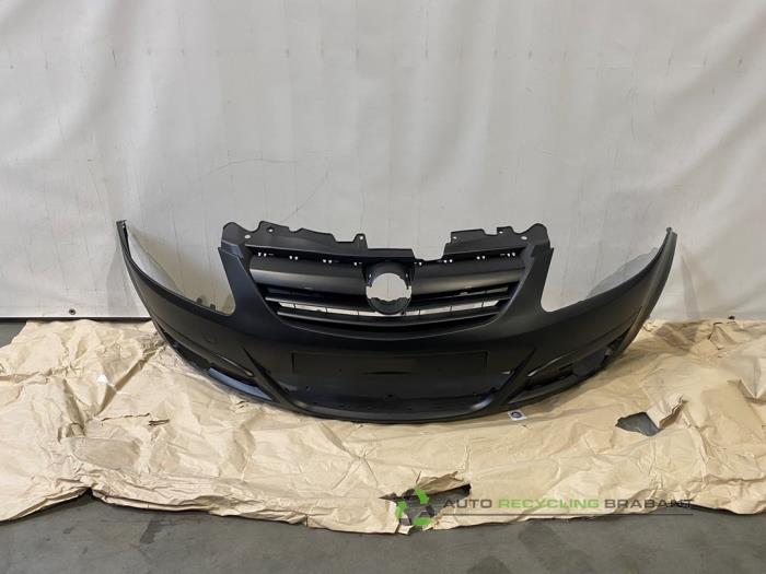 Usados Parachoques Opel Corsa E Precio € 60,00 IVA incluido ofrecido por Auto Recycling Brabant