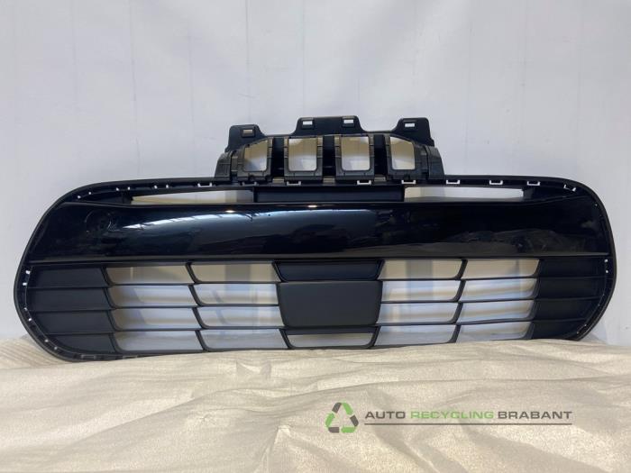 Gebrauchte Grill Kia Rio IV (YB) Preis € 150,00 Margenregelung angeboten von Auto Recycling Brabant
