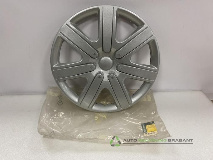 Używane Kolpak Renault Captur Cena € 25,00 Z VAT oferowane przez Auto Recycling Brabant