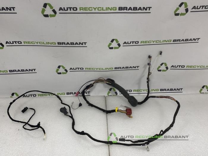 Begagnade Kablage Porsche Macan Pris € 100,00 Marginaltabell erbjuds av Auto Recycling Brabant
