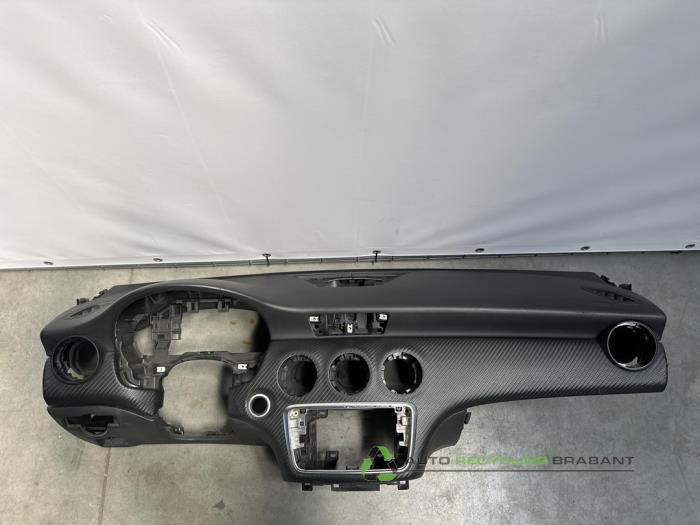 Używane Panel Mercedes A-Klasse Cena € 250,00 Procedura marży oferowane przez Auto Recycling Brabant