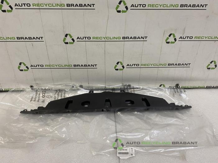 Begagnade Front BMW 5-Serie Pris € 70,00 Inklusive moms erbjuds av Auto Recycling Brabant