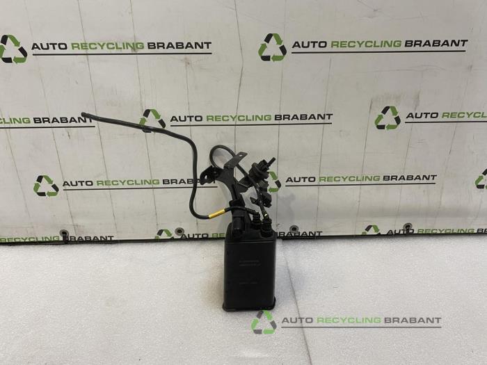 Begagnade Kolfilter Renault Captur Pris € 100,00 Marginaltabell erbjuds av Auto Recycling Brabant