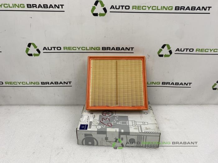 Begagnade Luftfilter Mercedes A-Klasse Pris € 19,99 Inklusive moms erbjuds av Auto Recycling Brabant