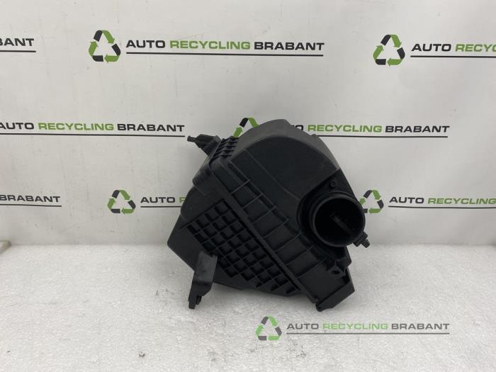 Begagnade Luftfilterhus Kia Sorento Pris € 50,00 Marginaltabell erbjuds av Auto Recycling Brabant