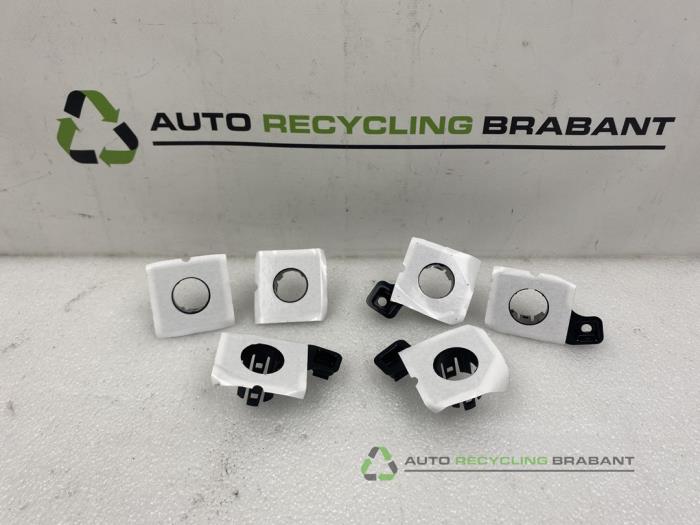 Gebrauchte PDC Sensor BMW 8-Serie Preis € 19,99 Mit Mehrwertsteuer angeboten von Auto Recycling Brabant