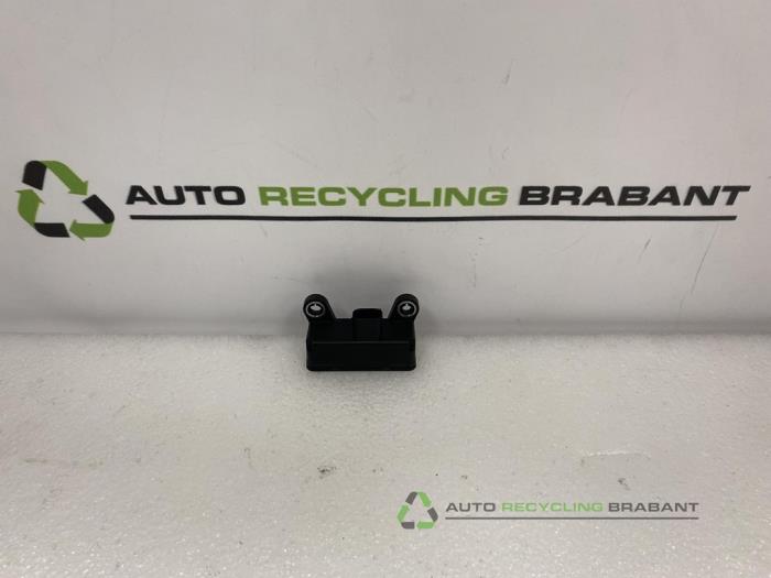 Begagnade ESP-dator Porsche Macan Pris € 80,00 Marginaltabell erbjuds av Auto Recycling Brabant