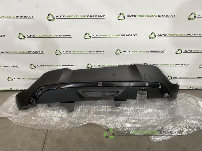Gebrauchte Diffusor Stoßstange hinten Opel Mokka Preis € 180,00 Mit Mehrwertsteuer angeboten von Auto Recycling Brabant