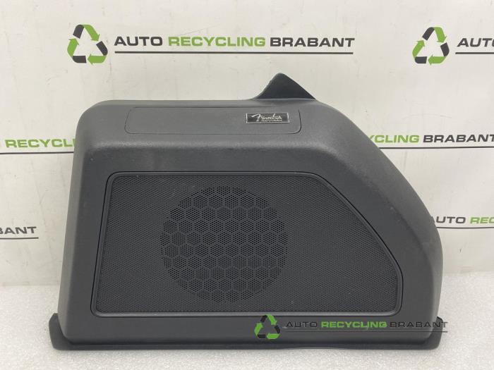 Używane Subwoofer Volkswagen Beetle Cena € 120,00 Procedura marży oferowane przez Auto Recycling Brabant