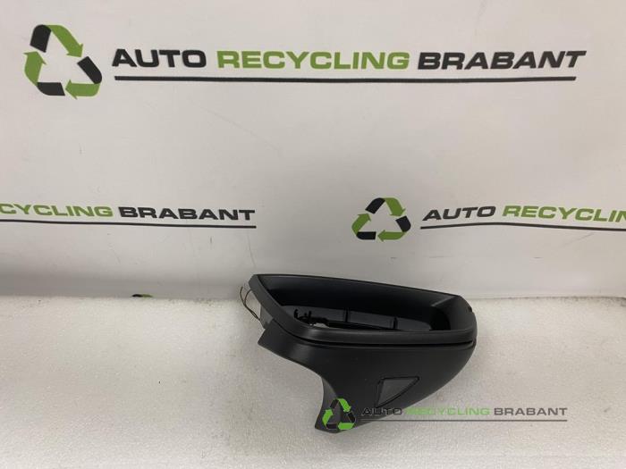 Begagnade Innerbelysning Skoda Kodiaq Pris € 19,99 Inklusive moms erbjuds av Auto Recycling Brabant