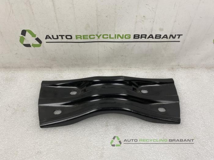 Begagnade Diverse Porsche Macan Pris € 25,00 Marginaltabell erbjuds av Auto Recycling Brabant
