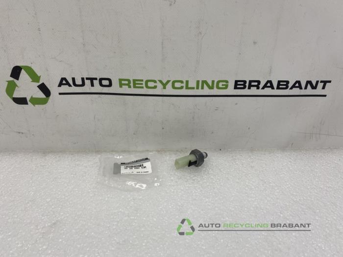 Begagnade Oljetryckssensor Renault Twingo Pris € 39,99 Inklusive moms erbjuds av Auto Recycling Brabant