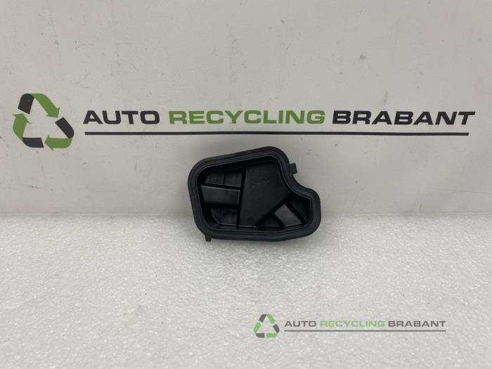 Gebrauchte Scheinwerferabdeckung links Volkswagen Polo Preis € 75,00 Margenregelung angeboten von Auto Recycling Brabant