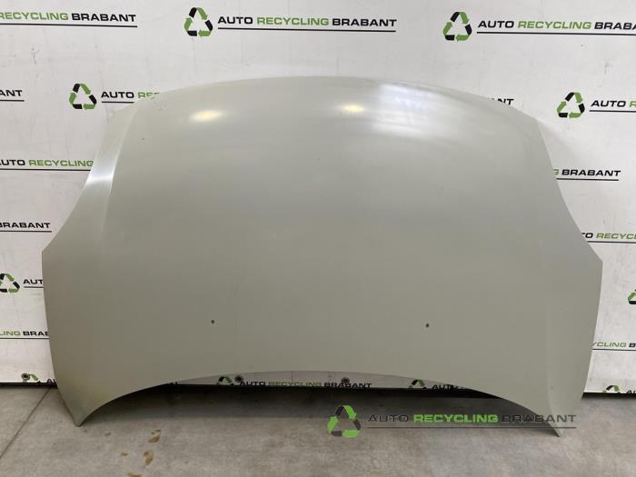 Używane Maska Suzuki Swift Cena € 50,00 Z VAT oferowane przez Auto Recycling Brabant