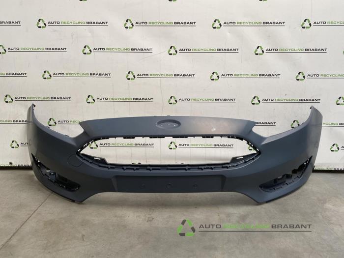 Usados Parachoques Ford Focus Precio € 149,99 IVA incluido ofrecido por Auto Recycling Brabant