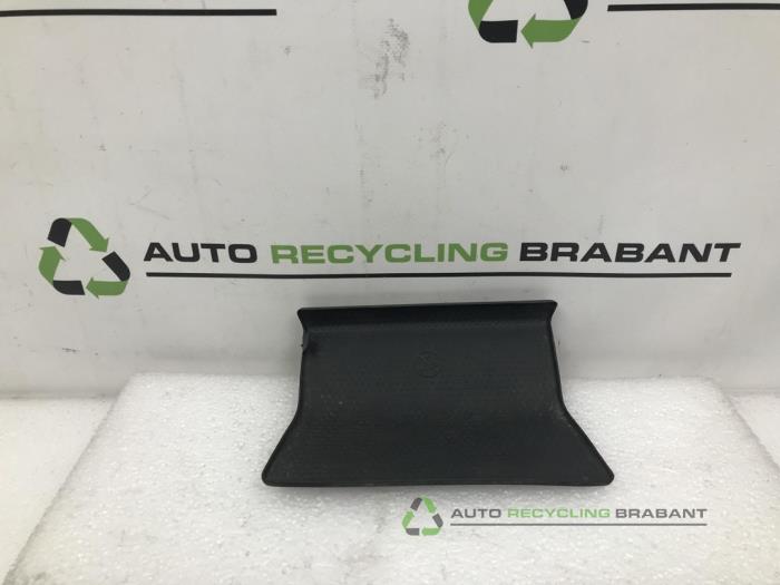 Używane Panel Volkswagen Beetle Cena € 5,00 Procedura marży oferowane przez Auto Recycling Brabant
