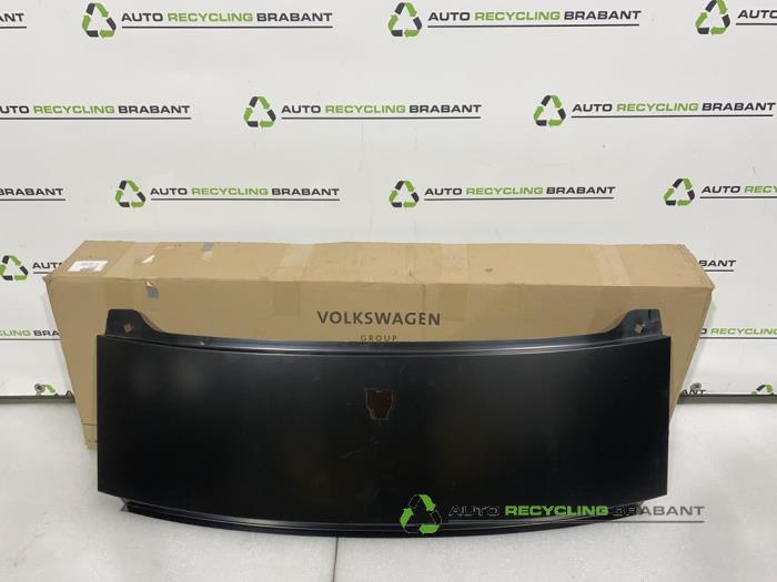Używane Dach Audi A6 Cena € 180,00 Z VAT oferowane przez Auto Recycling Brabant