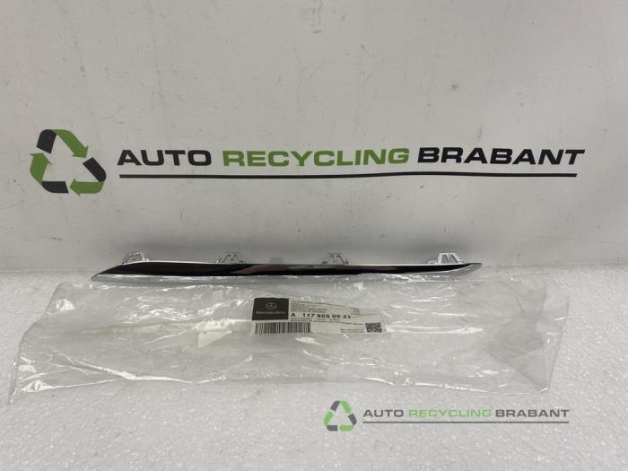 Używane Grill Mercedes CLA Cena € 18,00 Z VAT oferowane przez Auto Recycling Brabant