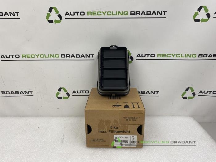 Gebrauchte Sonstige BMW 1-Serie Preis € 14,99 Mit Mehrwertsteuer angeboten von Auto Recycling Brabant