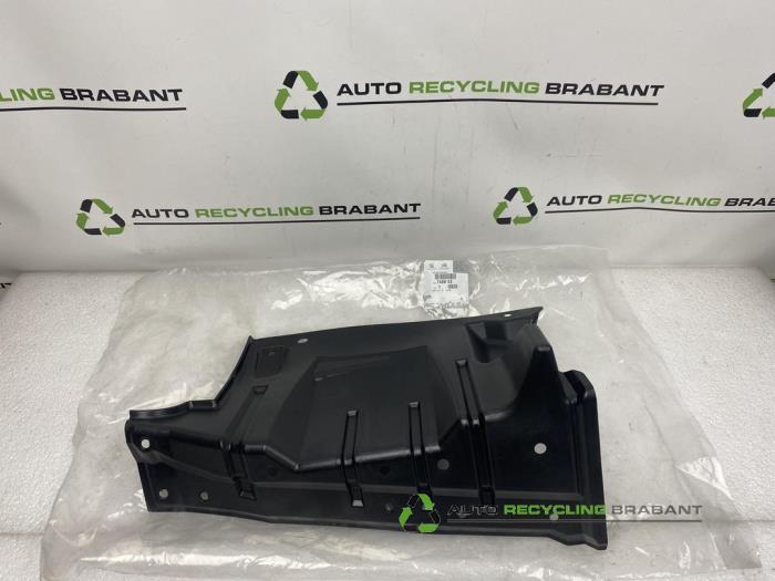 Begagnade Lufttratt Peugeot 4007 Pris € 39,99 Inklusive moms erbjuds av Auto Recycling Brabant
