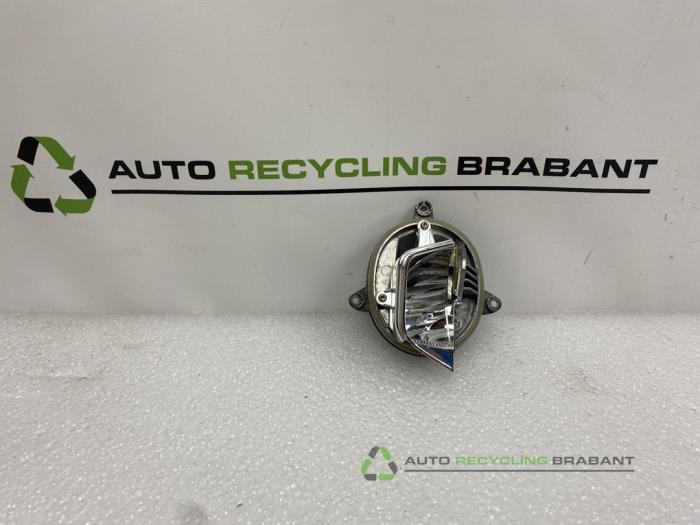 Używane Modułowy reflektor LED BMW X5 Cena € 75,00 Procedura marży oferowane przez Auto Recycling Brabant