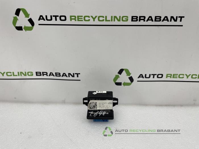 Używane Modułowy reflektor LED Audi A6 Cena € 60,00 Procedura marży oferowane przez Auto Recycling Brabant