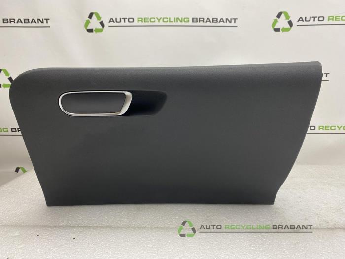 Begagnade Handskfack Citroen DS4 Pris € 35,00 Marginaltabell erbjuds av Auto Recycling Brabant