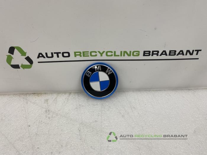 Używane Emblemat BMW iX3 Cena € 20,00 Procedura marży oferowane przez Auto Recycling Brabant