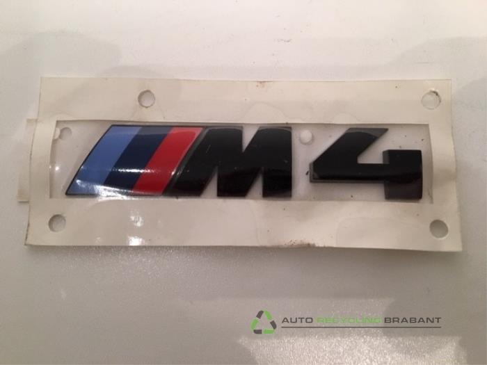 Nowe Emblemat BMW M4 Cena € 42,35 Z VAT oferowane przez Auto Recycling Brabant