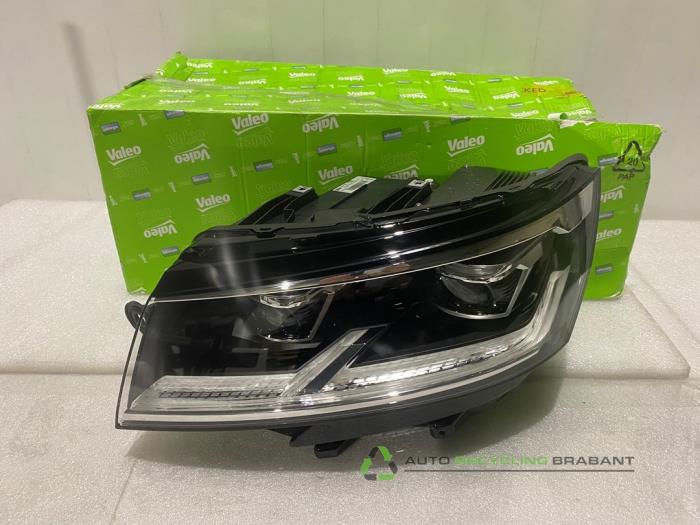 Używane Reflektor lewy Volkswagen Transporter T6 Cena € 900,00 Z VAT oferowane przez Auto Recycling Brabant