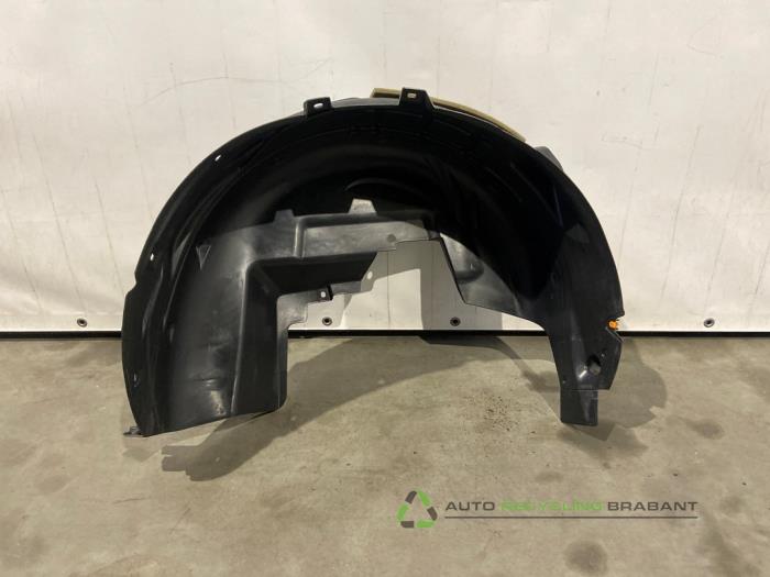 Używane Nadkole Citroen C5 Aircross I (A4/AC/AJ/AR) Cena € 25,00 Procedura marży oferowane przez Auto Recycling Brabant