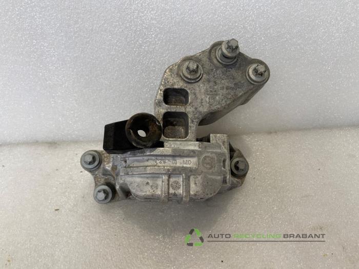Usagé Support moteur Jeep Renegade (BU) 1.4 Multi Air 16V 4x4 Prix € 20,00 Règlement à la marge proposé par Auto Recycling Brabant