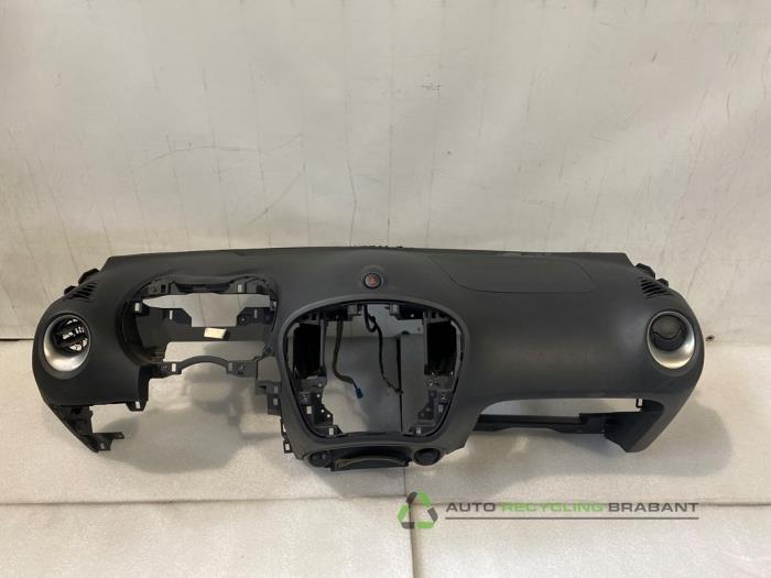 Używane Panel Nissan Juke (F15) 1.5 dCi Cena € 375,00 Procedura marży oferowane przez Auto Recycling Brabant