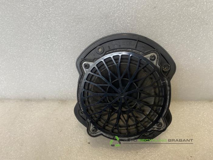 Używane Glosnik Peugeot 308 (4A/C) 1.6 VTI 16V Cena € 15,00 Procedura marży oferowane przez Auto Recycling Brabant